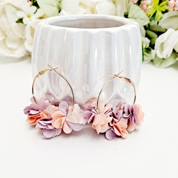 Gold tone floral Hoop pink fabric pastel Petals Earrings 💖2/$30 - Picture 7 of 16
